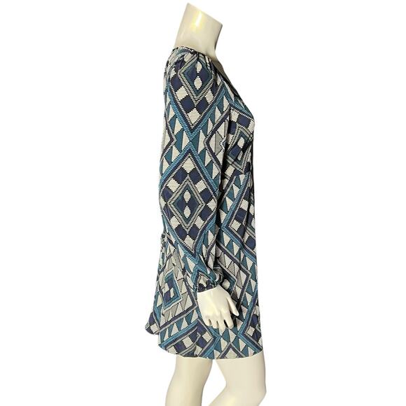Francesca's Geometric Blue Dress Size Medium Long Sleeve Tie Waist Navy White M - Picture 4 of 6